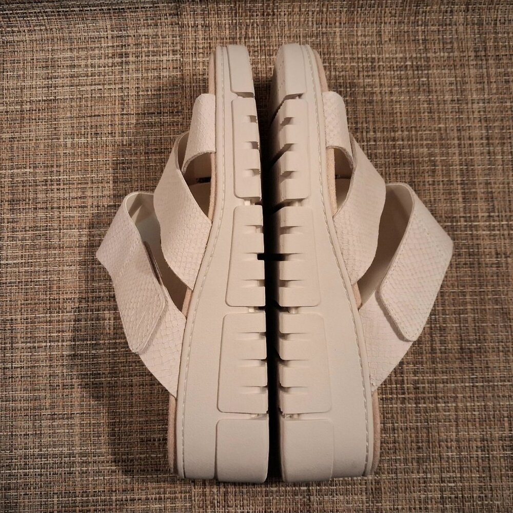 New without tags - Vionic Uptown Sunset Womens Sandals Ivory Nubuck sz 9 Wide - Picture 8 of 11